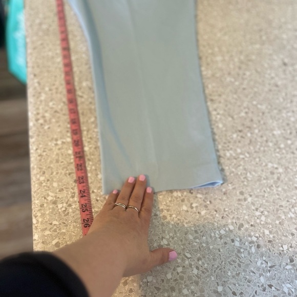 NWT Ann Taylor 16 THE CROP
CURVY FIT Blue Pants - Picture 10 of 12